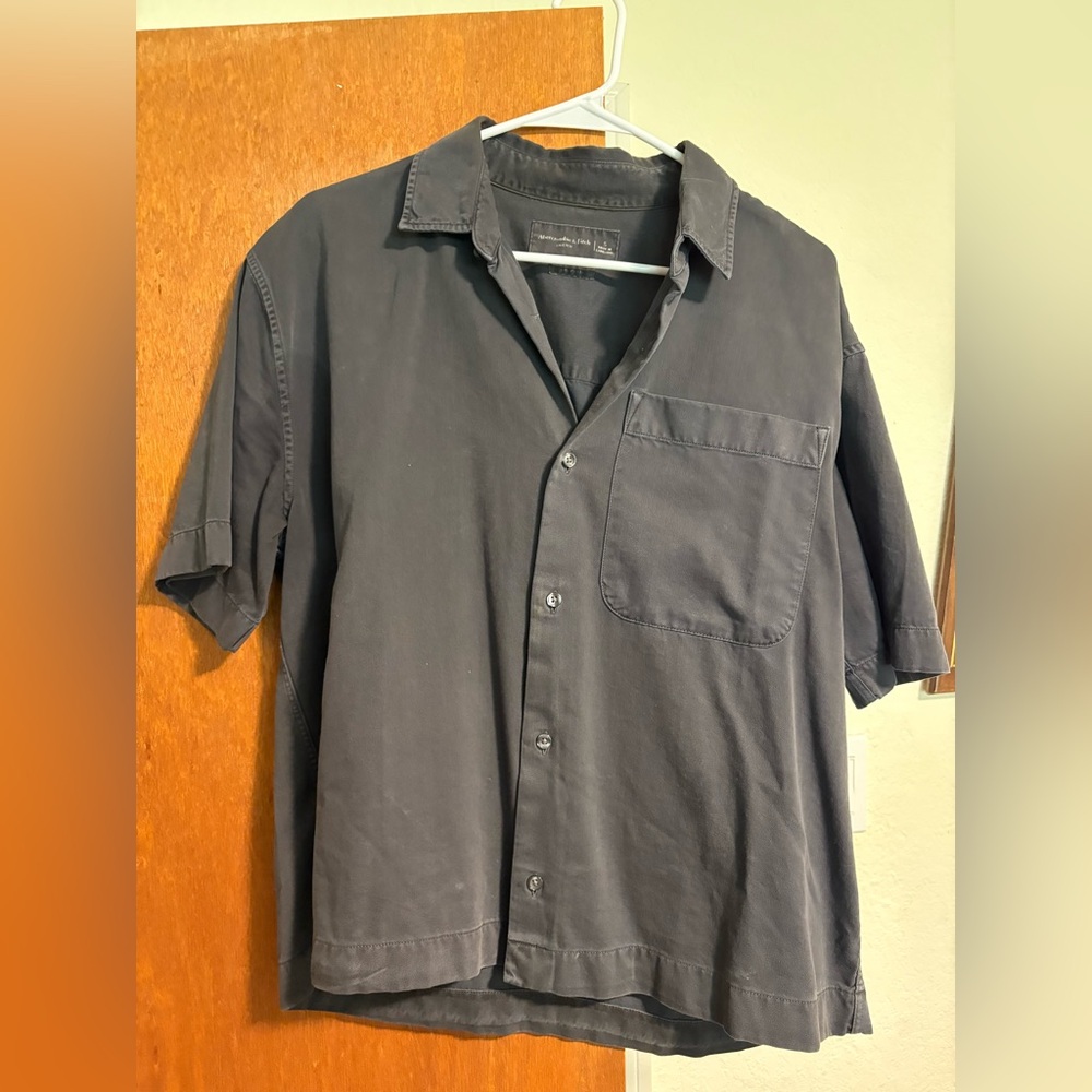 Abercrombie Cropped Short Sleeve Button Up